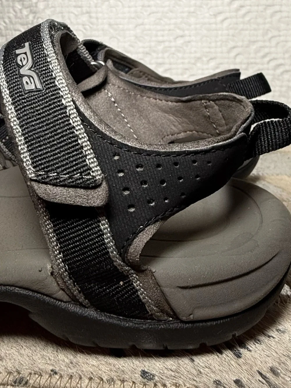 Teva Strappy Sport Sandals Black Trail Hiking Comfort US 7